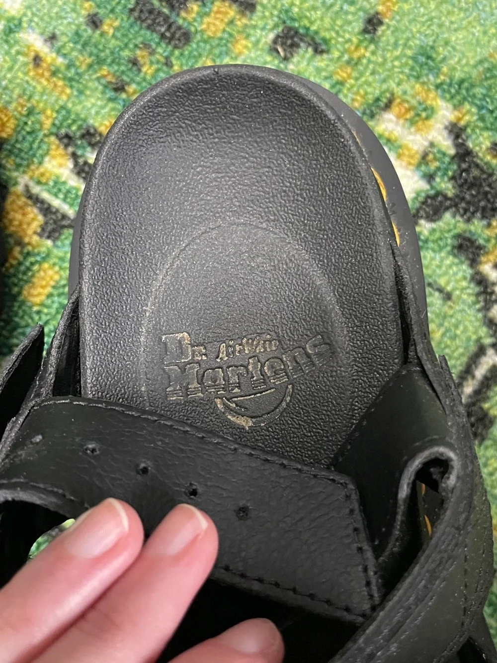 Dr. Martens Voss II sandals in black us 6